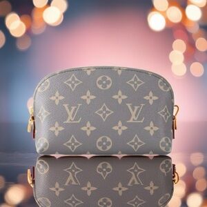🆕💞LOUIS VUITTON Trianon Gray Coated Canvas Pochette Cosmetic Pouch • GIFTABLE